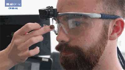 【涨姿势】和姑娘约会,男人最关注什么部位?